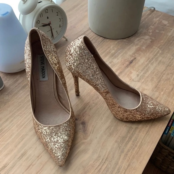 Shoes - Steve Madden heels